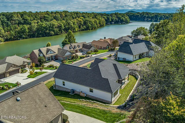 $619,900 | 115 Oonoga Way, Loudon, TN 37774