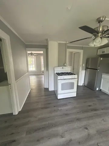 $1,300 | 112 High Street, Unit 3, Vernon, CT 06066