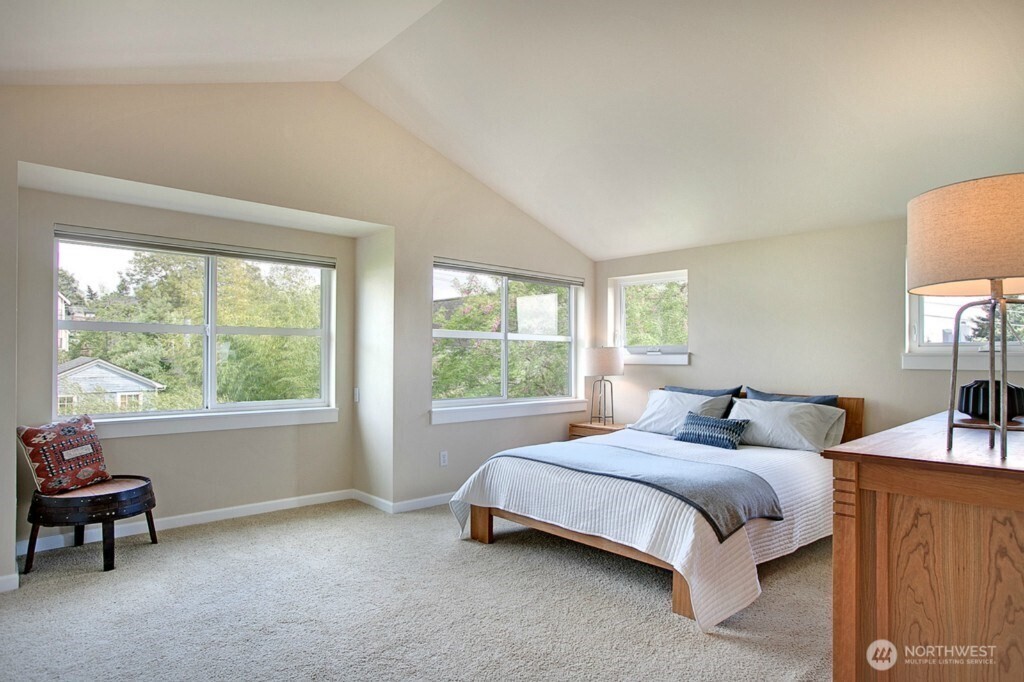 3806 Interlake Avenue North, Unit A Seattle, WA 98103 - Photo 6 of 10