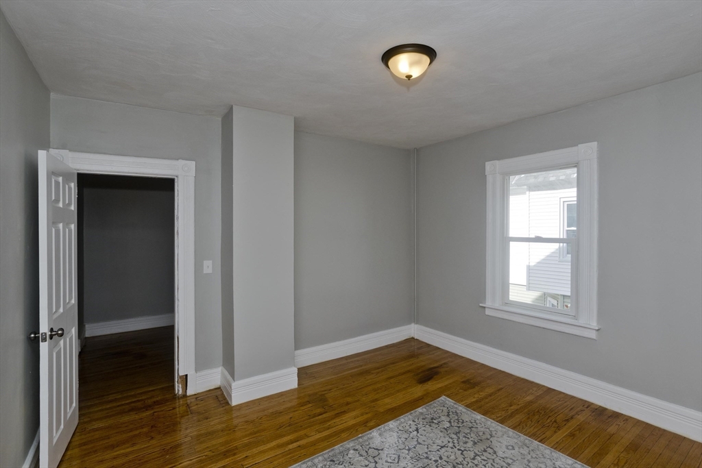 65 Montrose Street Springfield, MA 01109 - Photo 17 of 32