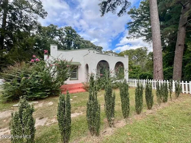 $1,850 | 220 River Road, Washington, NC 27889