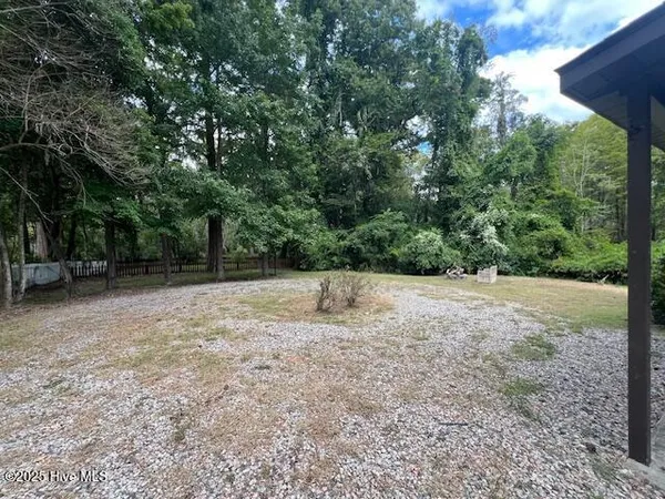 $1,850 | 220 River Road, Washington, NC 27889