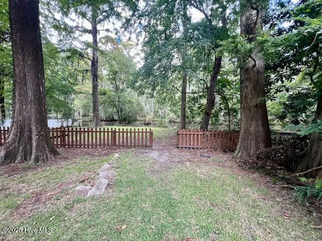 $1,850 | 220 River Road, Washington, NC 27889