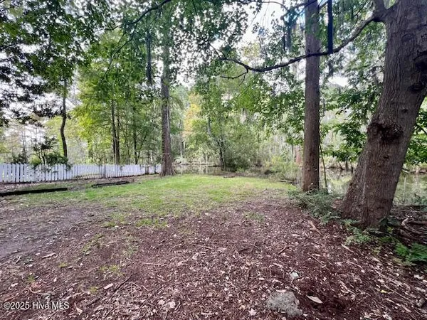 $1,850 | 220 River Road, Washington, NC 27889