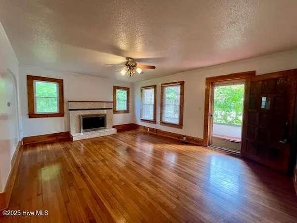 $1,850 | 220 River Road, Washington, NC 27889