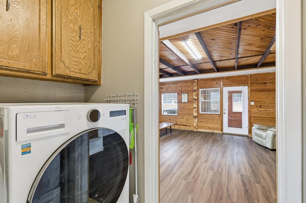 11436 Ridgeview Circle Fort Worth, TX 76244 - Photo 9 of 33 a view of utility room
