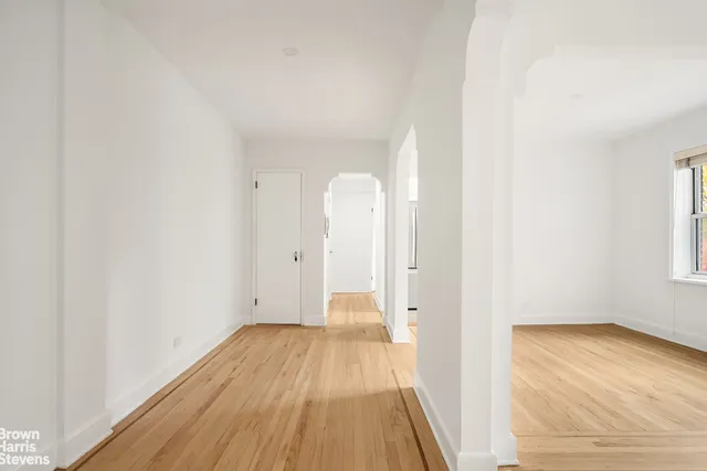 $350,000 | 5430 Netherland Avenue, Unit C23 | North Riverdale