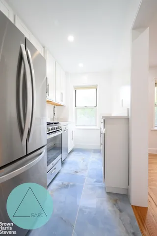 $350,000 | 5430 Netherland Avenue, Unit C23 | North Riverdale