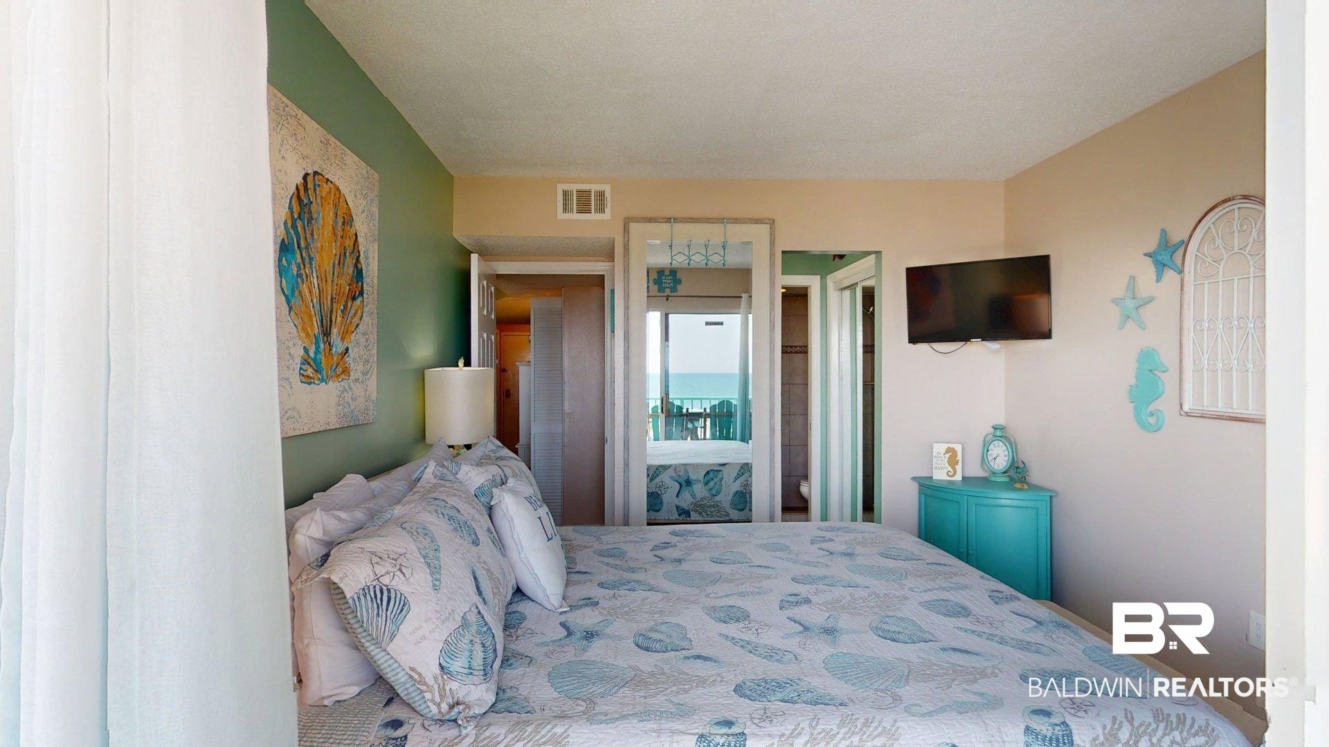 645 Plantation Road, Unit 6503 Gulf Shores, AL 36542 - Photo 35 of 53 Bedroom featuring connected bathroom
