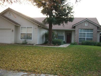 315 South Maple Drive Reedley, CA 93654 - Photo 1 of 7 Gallery Image 1