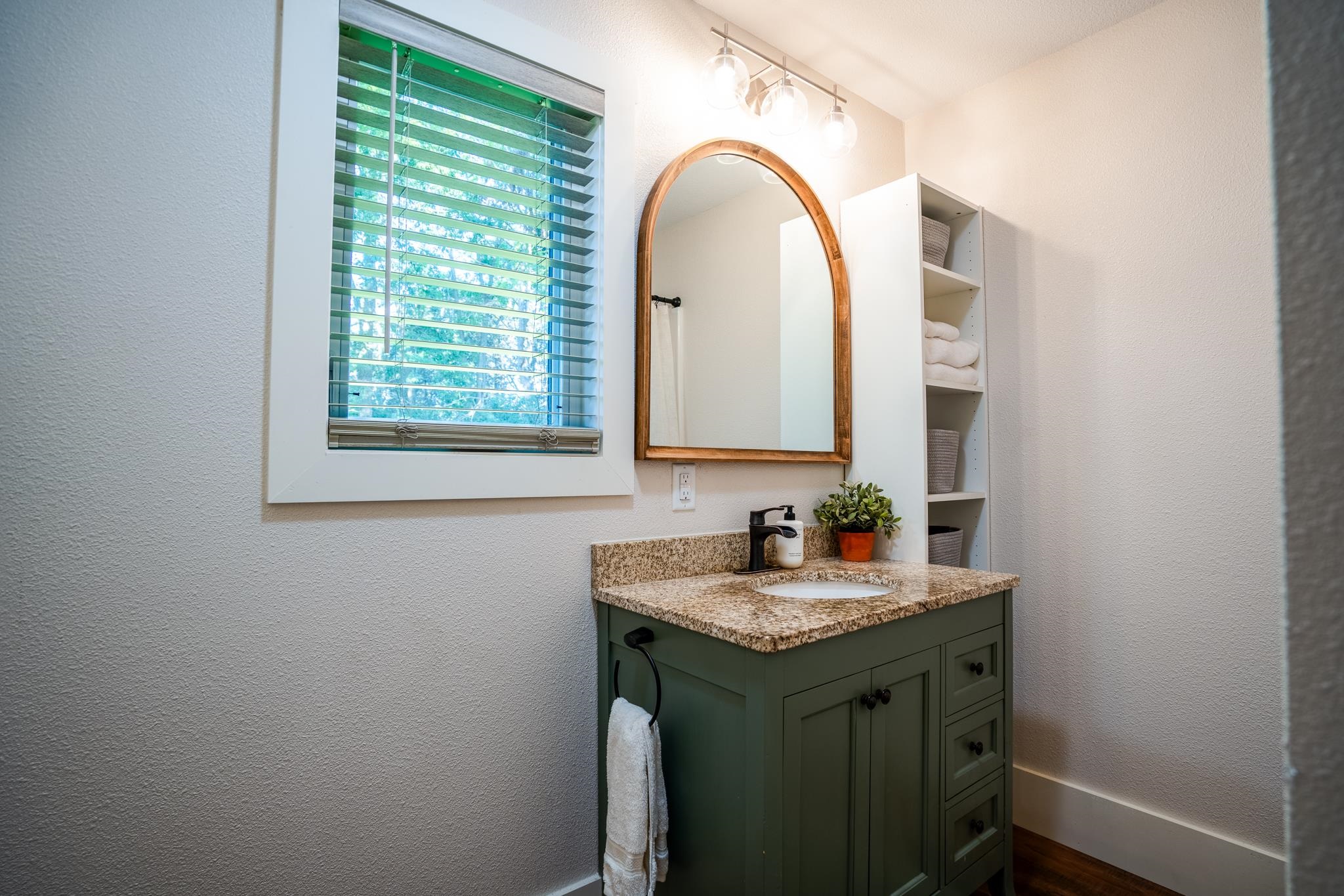 2368 West Winneshiek Road Freeport, IL 61032 - Photo 11 of 39 a bathroom with a granite countertop sink and a mirror
