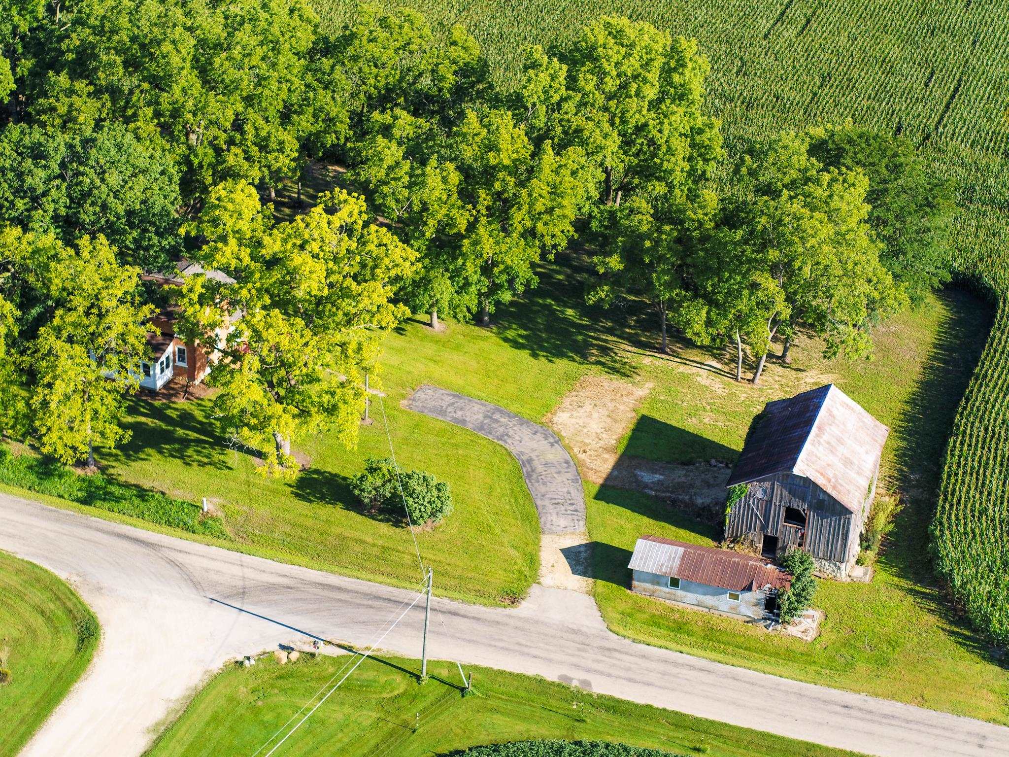 2368 West Winneshiek Road Freeport, IL 61032 - Photo 37 of 39 a view of swimming pool with a garden
