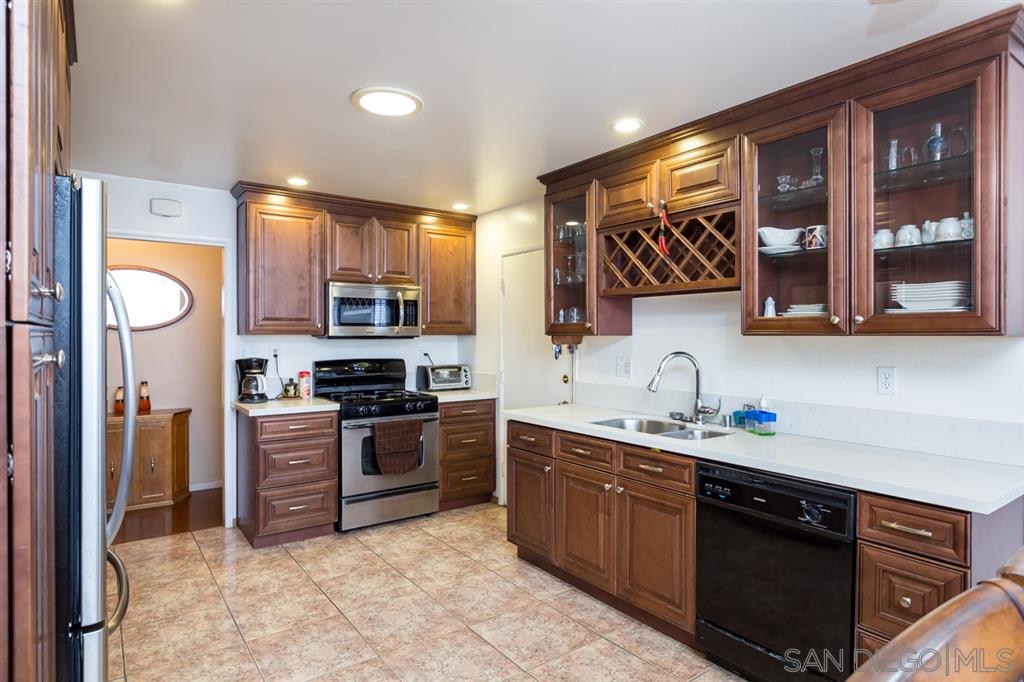 8747 St George Street Spring Valley, CA 91977 - Photo 8 of 25 Gallery Image 8