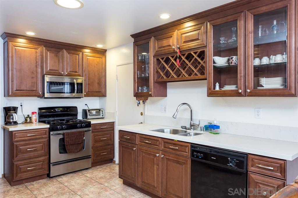 8747 St George Street Spring Valley, CA 91977 - Photo 9 of 25 Gallery Image 9