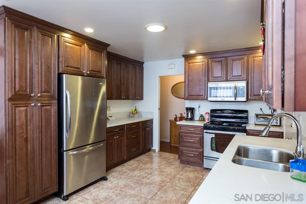 8747 St George Street Spring Valley, CA 91977 - Photo 10 of 25 Gallery Image 10