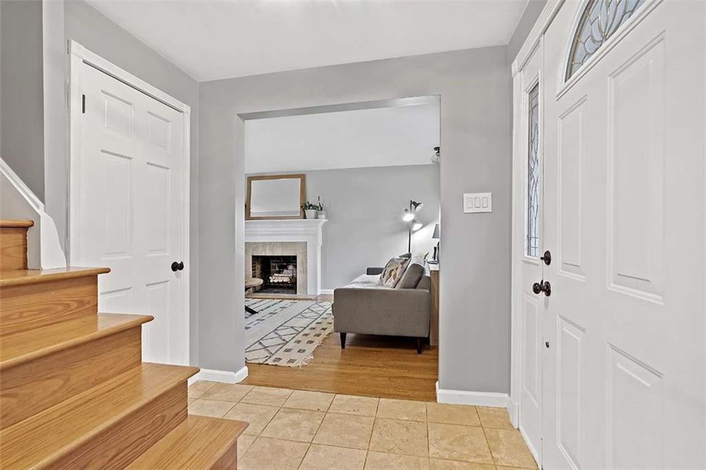 210 Neely School Road Wexford, PA 15090 - Photo 3 of 25 Gallery Image 3