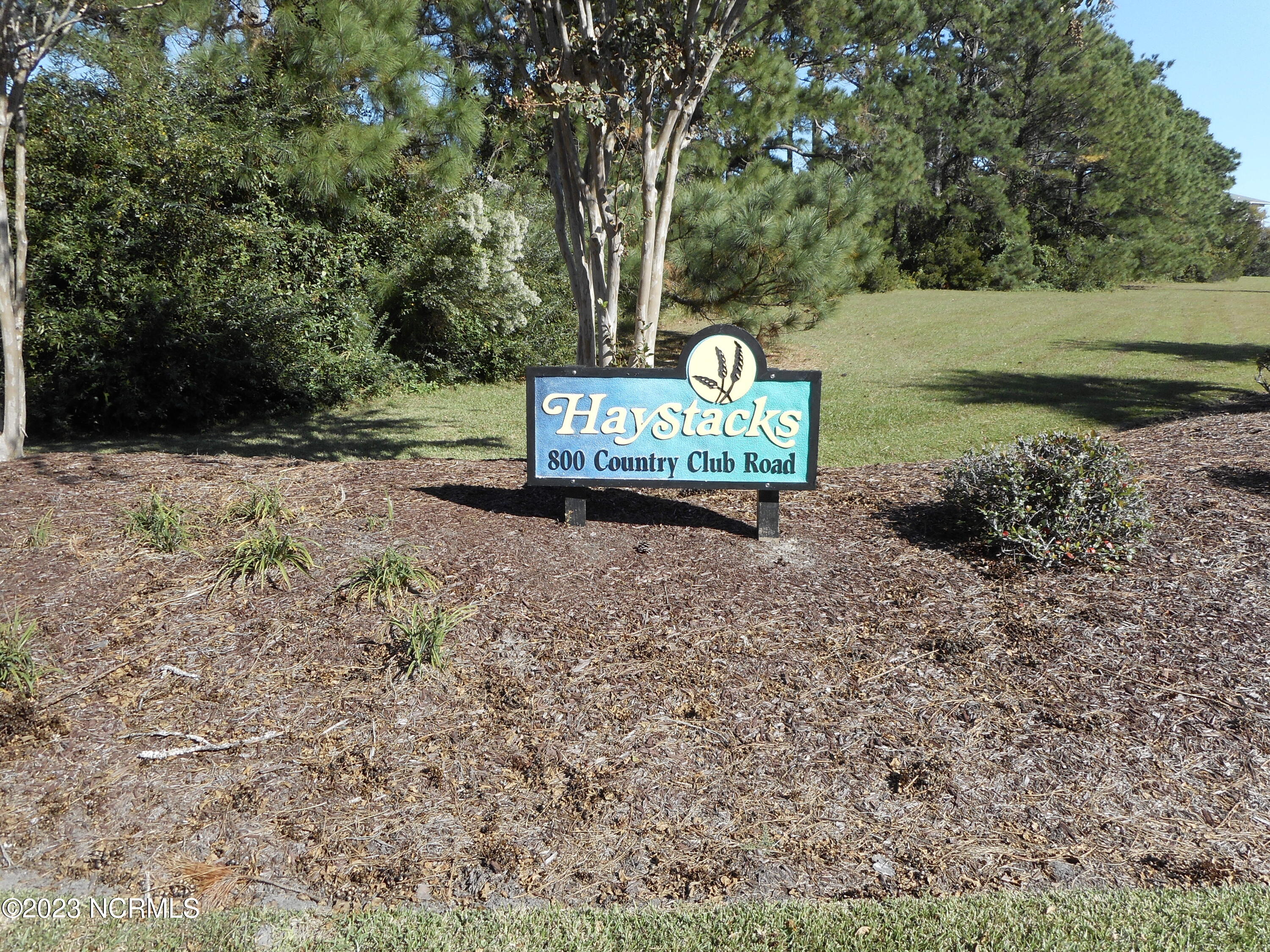 800 Country Club Road, Unit 55 Morehead City, NC 28557 - Photo 46 of 46 Welcome Home!