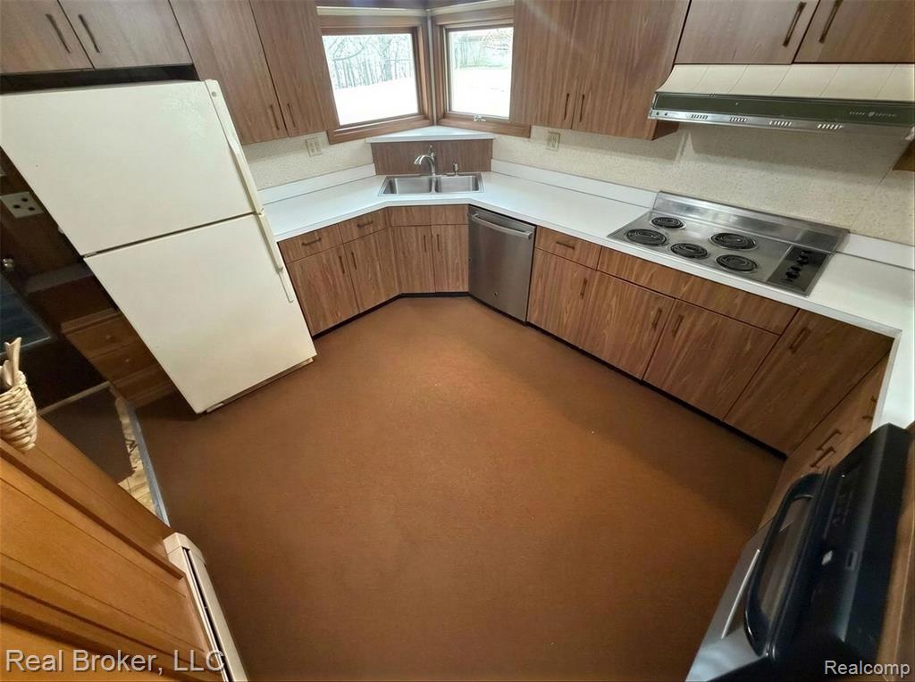 1802 North Elba Road Lapeer, MI 48446 - Photo 3 of 58 Gallery Image 3