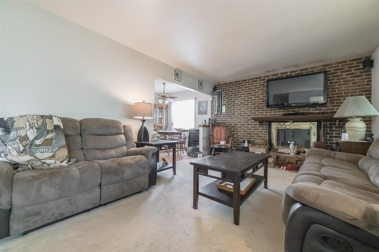 12458 Hoisington Road Gaines, MI 48436 - Photo 4 of 51 50047226-3.JPG