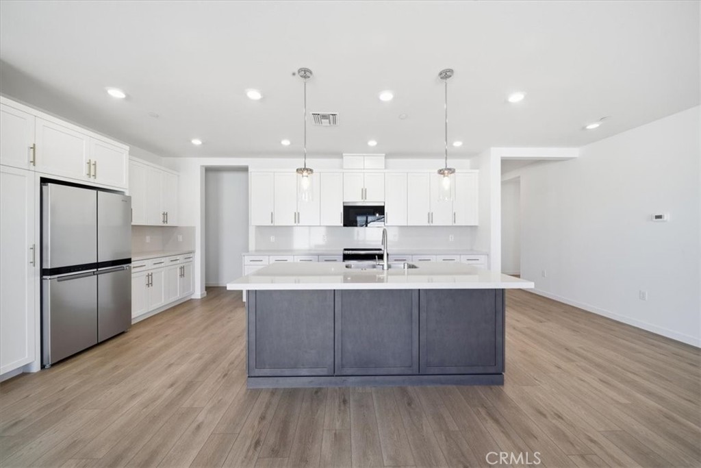44273 Homestead Street Lancaster, CA 93535 - Photo 10 of 28 PHOTOS ARE OF MODEL MATCH AND HAVE BEEN VIRTUALLY STAGED - EXTERIOR AND INTERIOR FINISHES MAY VARY