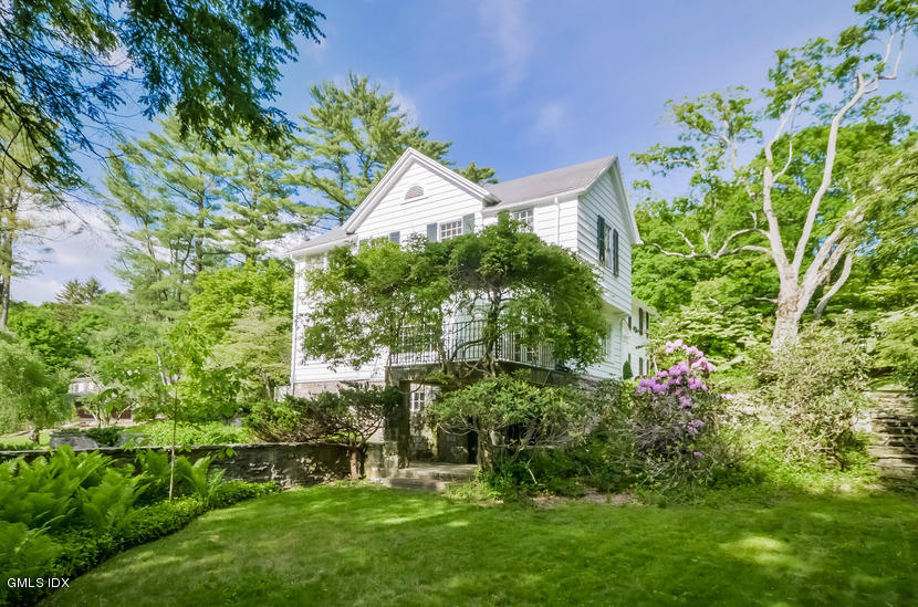 127 Dingletown Road Greenwich, CT 06830 - Photo 38 of 48 a view of house with backyard and garden