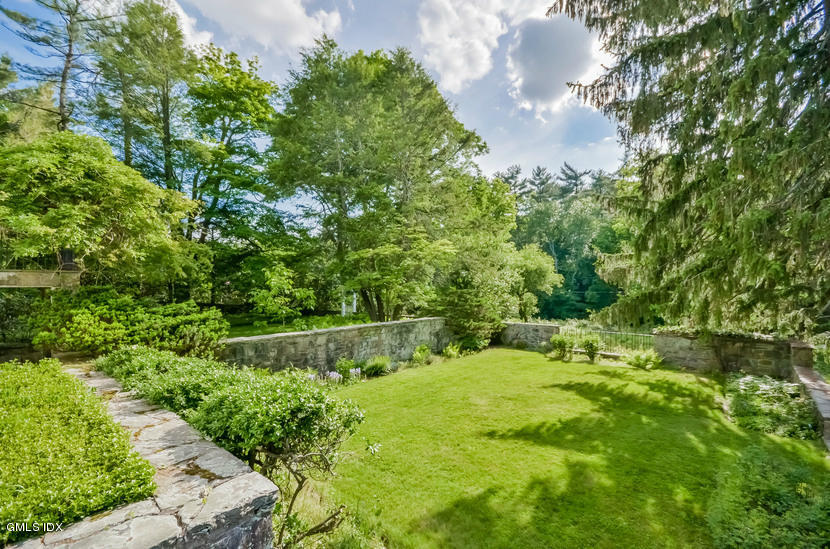 127 Dingletown Road Greenwich, CT 06830 - Photo 41 of 48 a view of yard with green space
