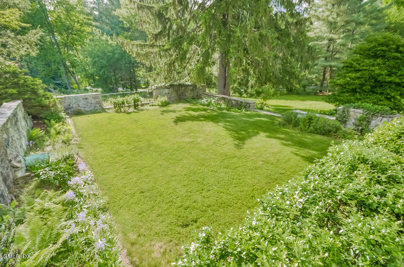 127 Dingletown Road Greenwich, CT 06830 - Photo 42 of 48 a view of a trees with a yard