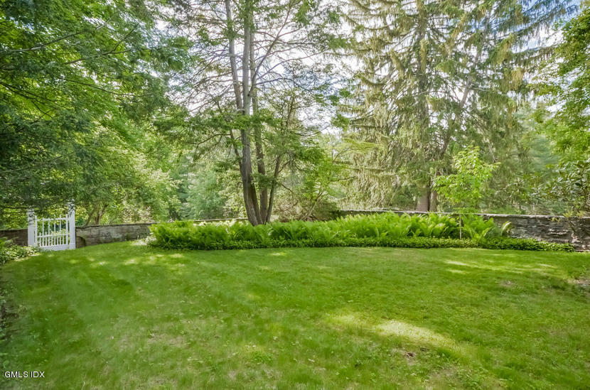 127 Dingletown Road Greenwich, CT 06830 - Photo 44 of 48 a view of a trees with a big yard