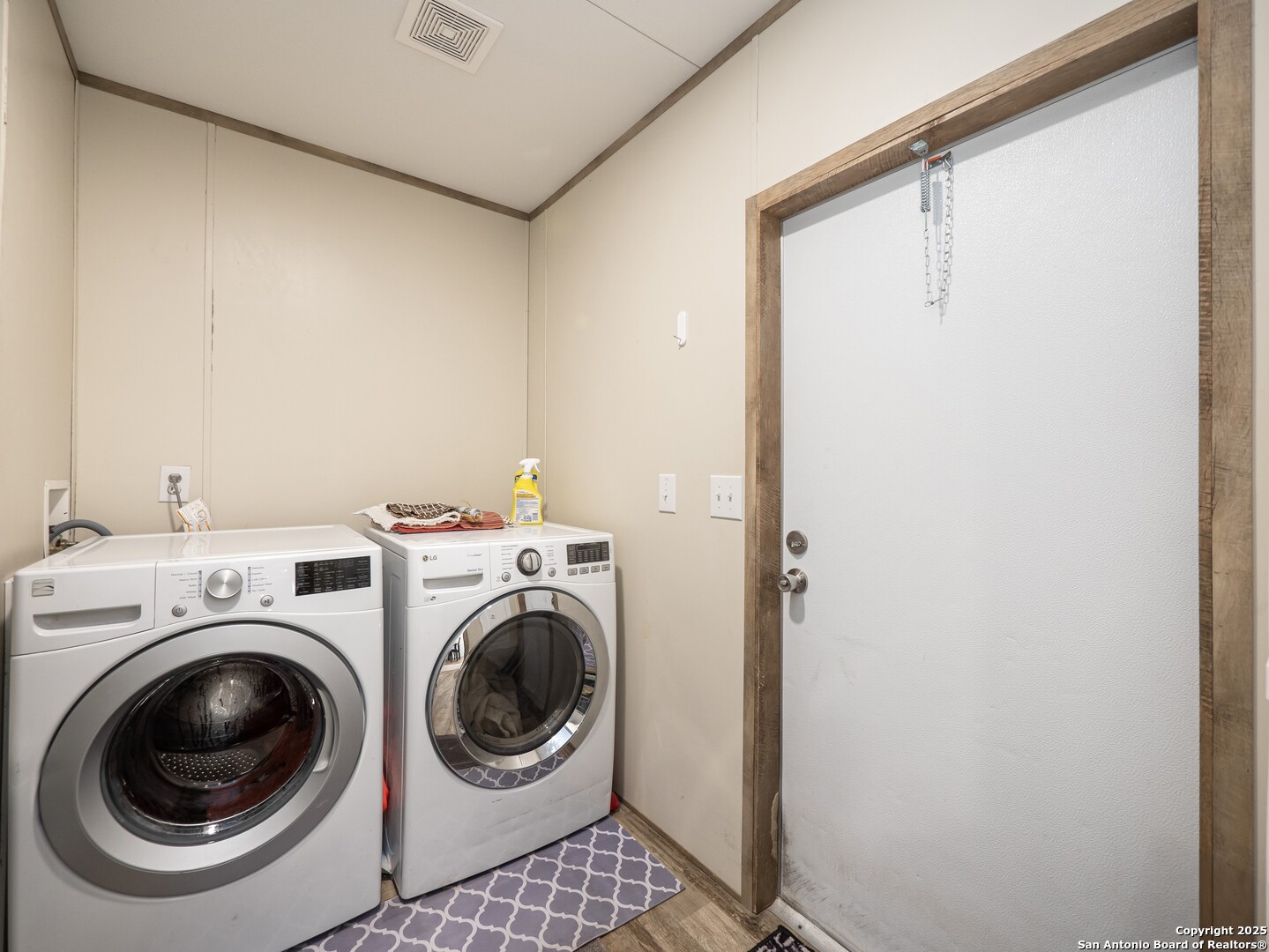 385 Ridge Trail Bandera, TX 78003 - Photo 21 of 36