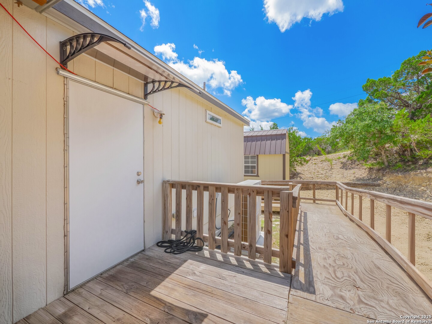 385 Ridge Trail Bandera, TX 78003 - Photo 23 of 36