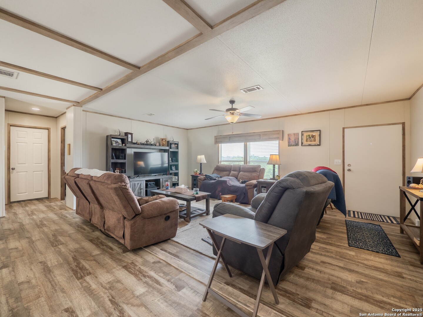 385 Ridge Trail Bandera, TX 78003 - Photo 4 of 36