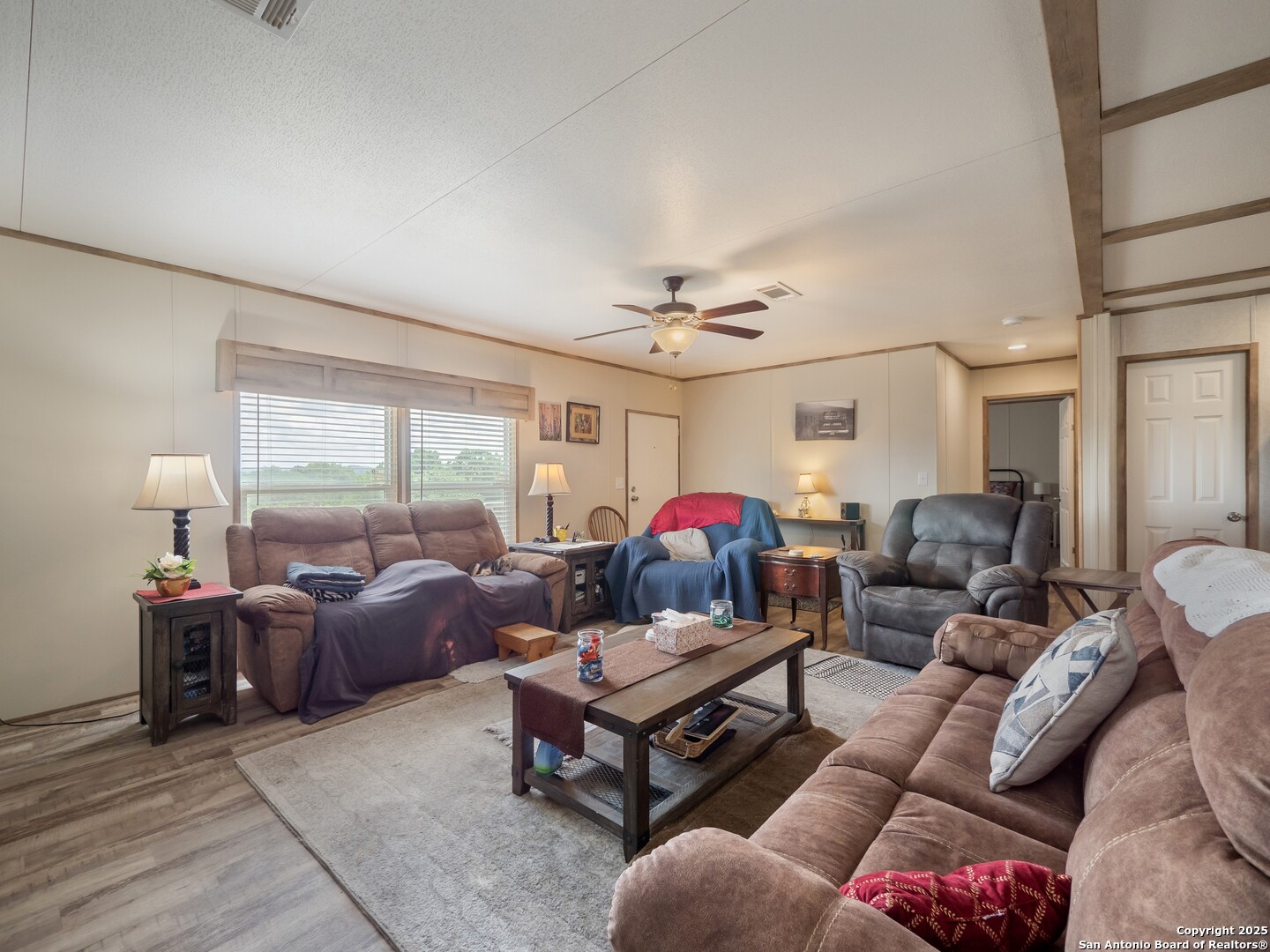 385 Ridge Trail Bandera, TX 78003 - Photo 5 of 36