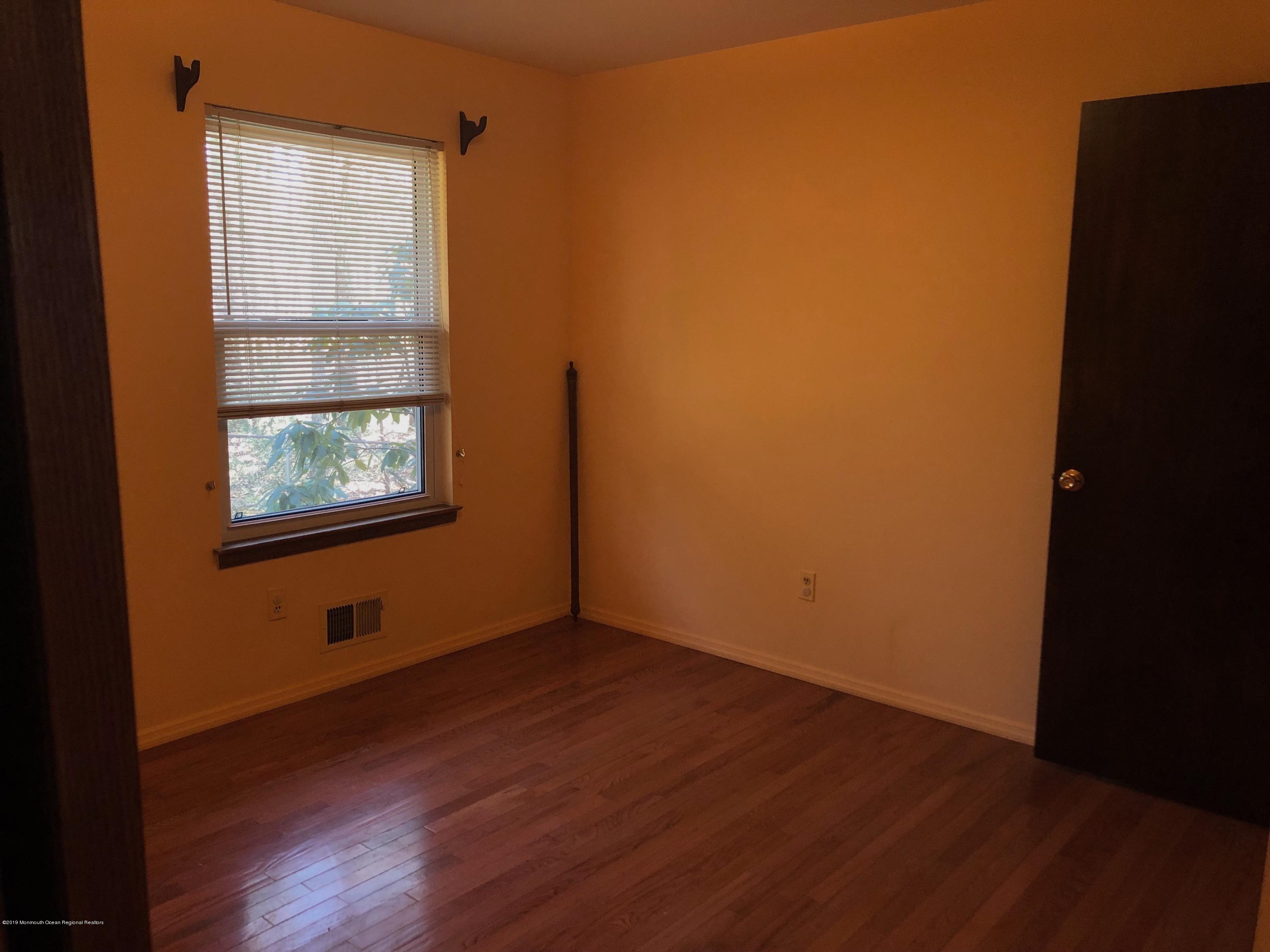 200 Bartley Road Jackson, NJ 08527 - Photo 12 of 14 2nd bedroom