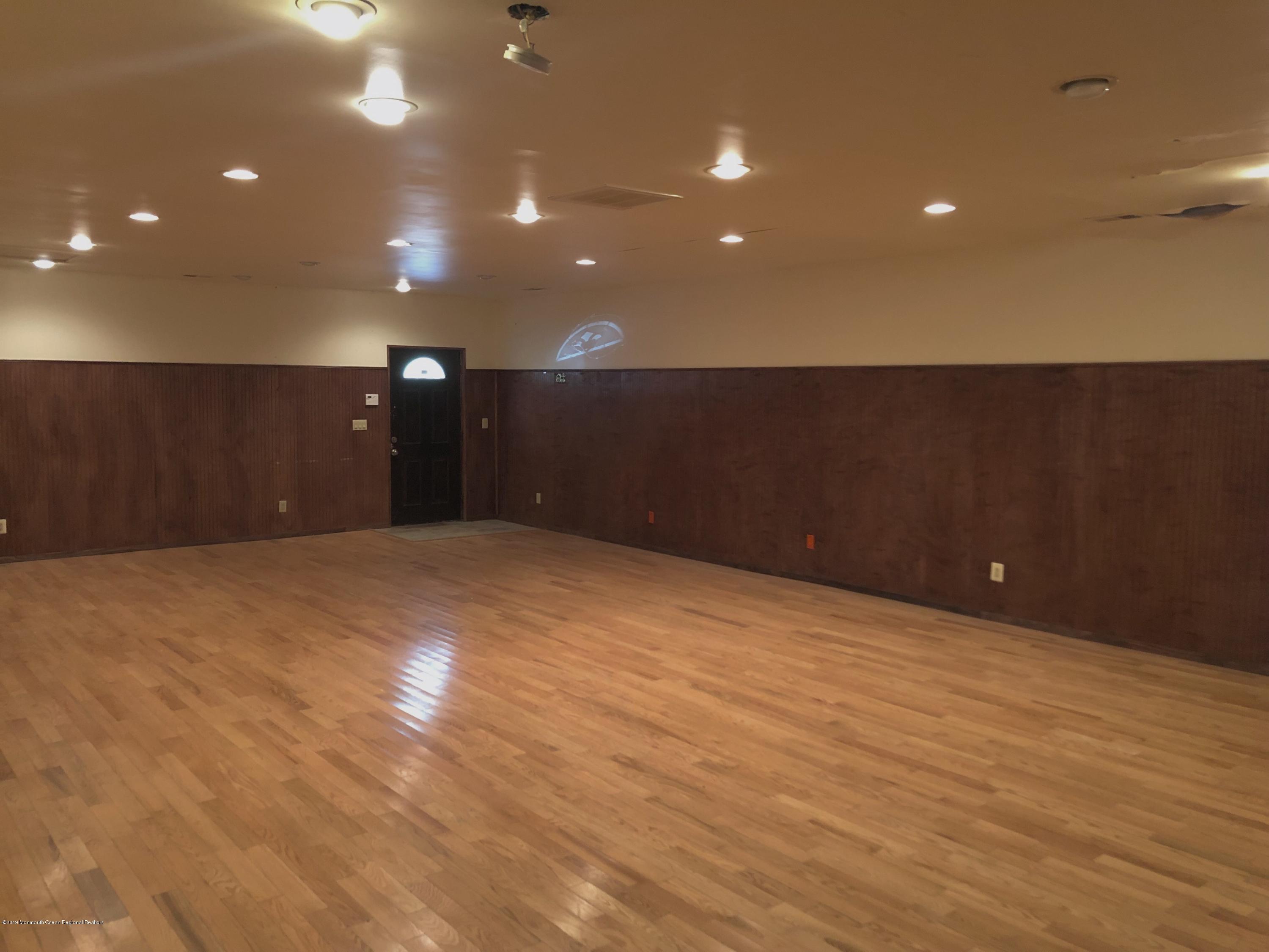 200 Bartley Road Jackson, NJ 08527 - Photo 4 of 14 Bonus Room
