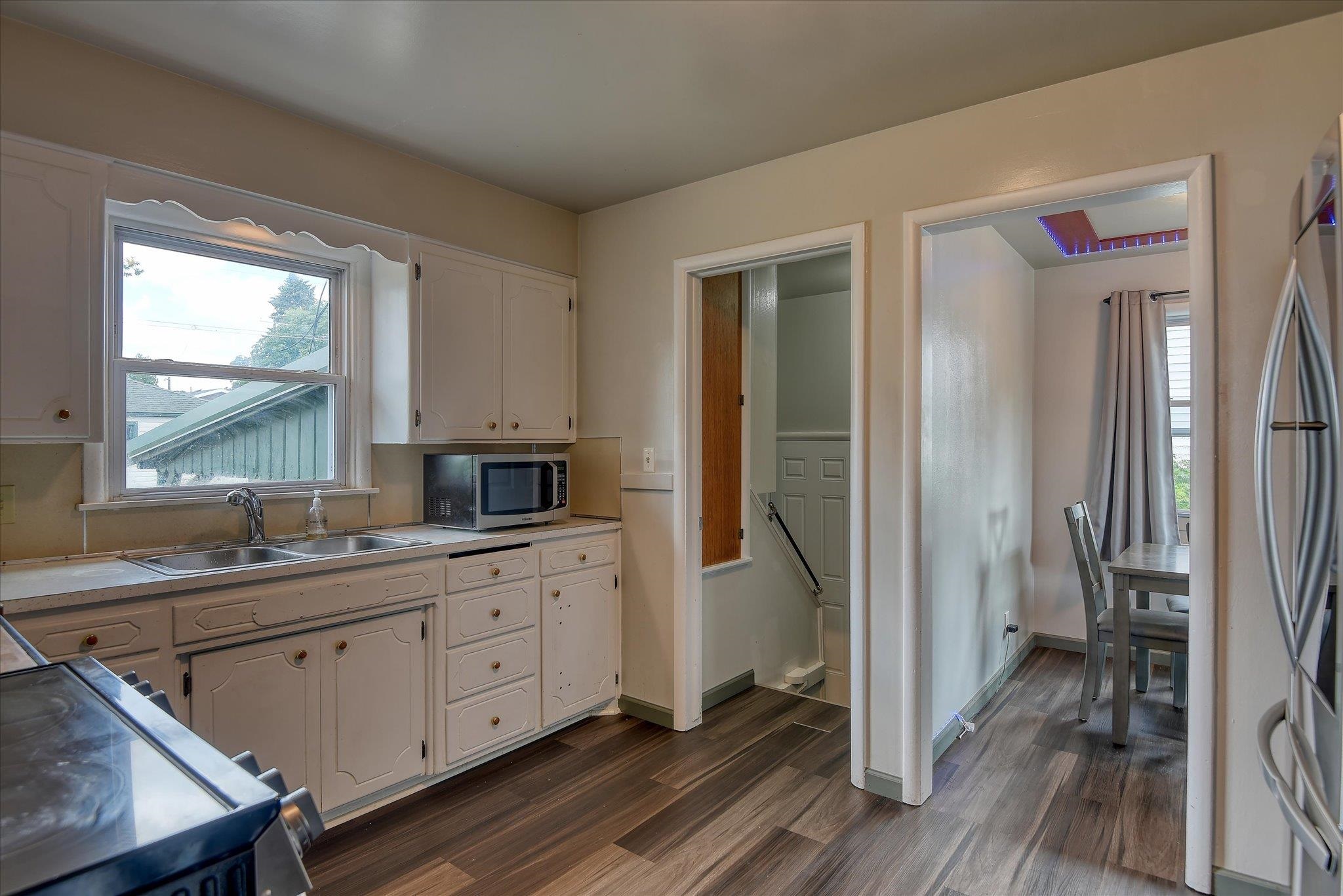 408 West Gordon Avenue Spokane, WA 99205 - Photo 10 of 44