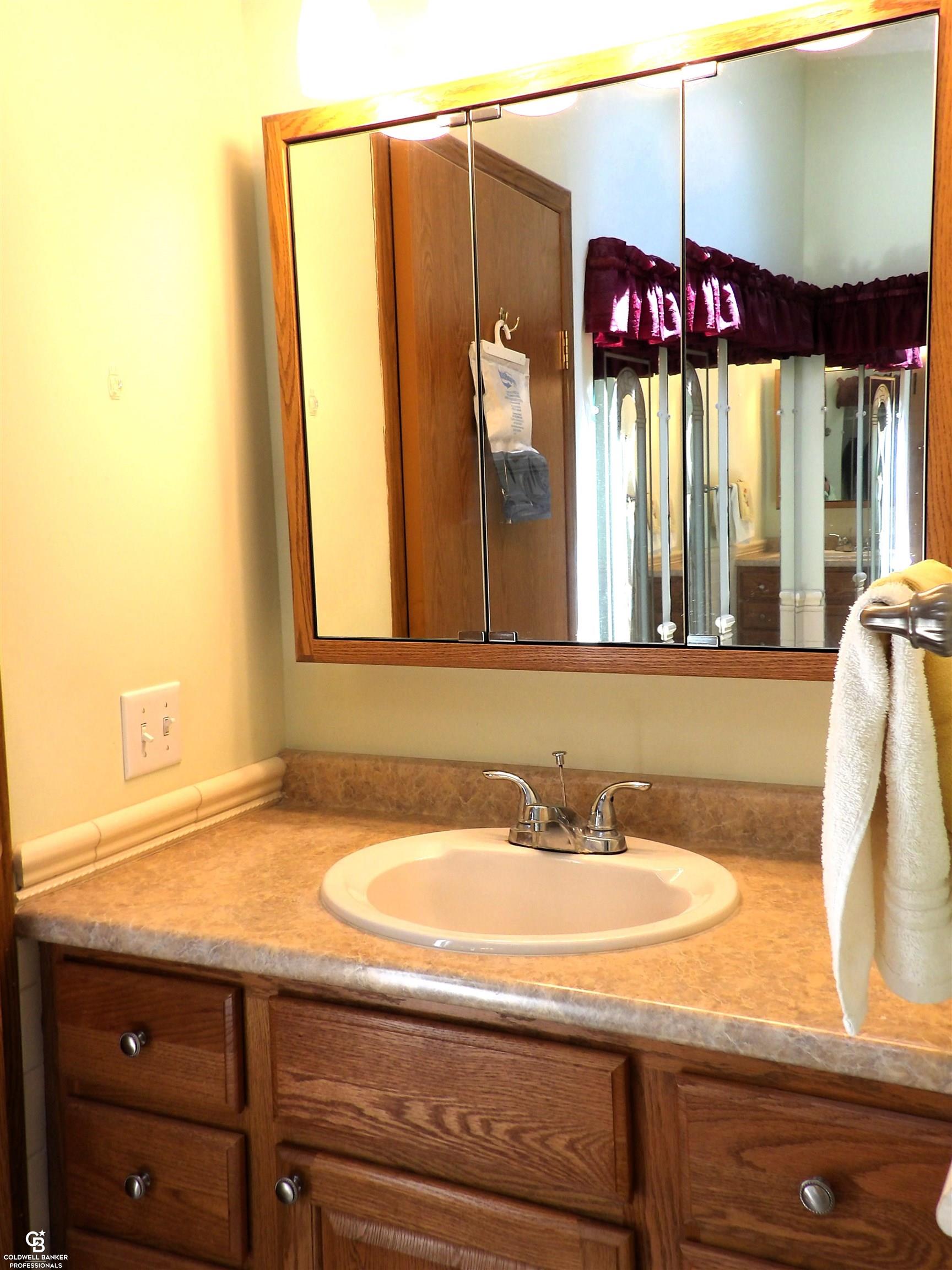 4020 Harrington Road Croswell, MI 48422 - Photo 17 of 49