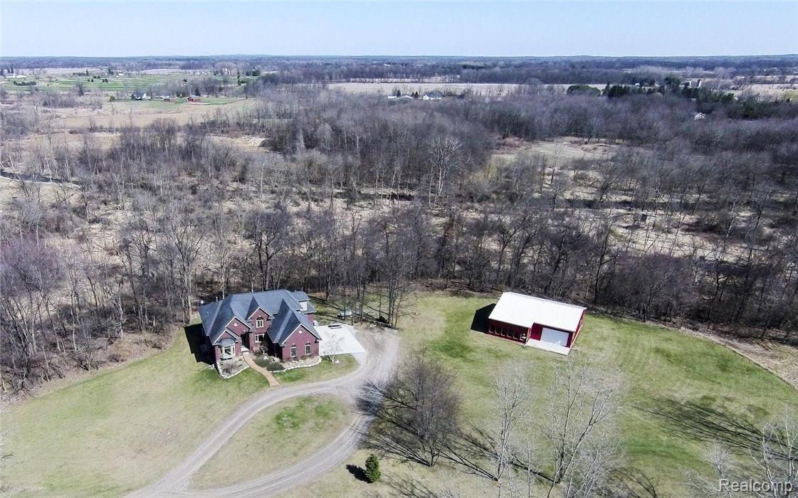 7990 Antcliff Road Howell, MI 48855 - Photo 49 of 51 Your own private estate!