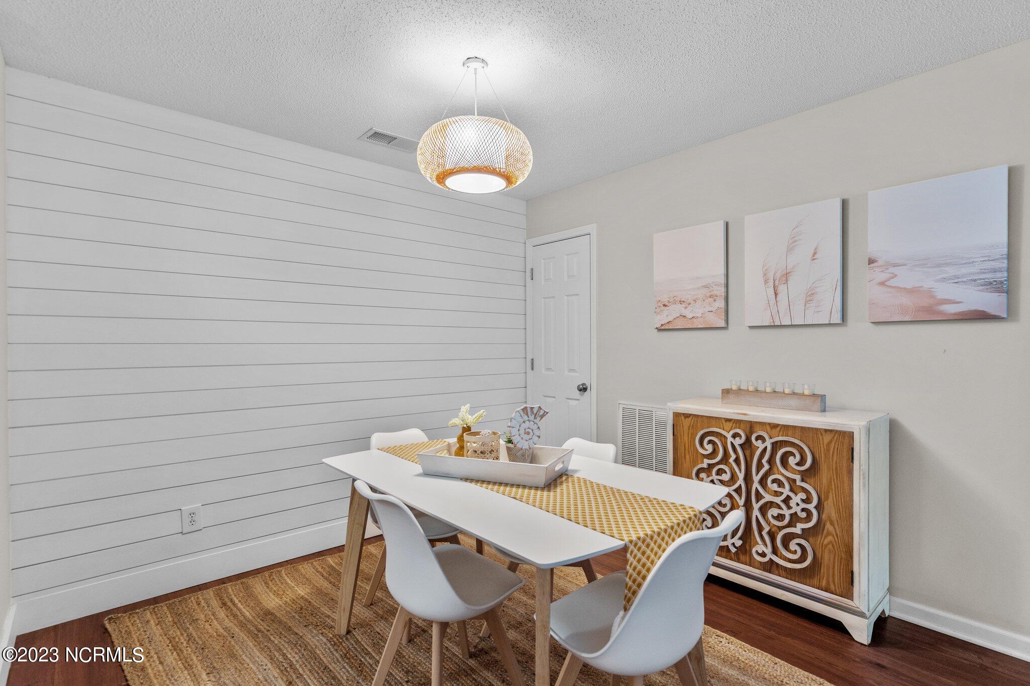 5010 Hunters Trail, Unit 2 Wilmington, NC 28405 - Photo 13 of 40 23-web-or-mls-DSC06844