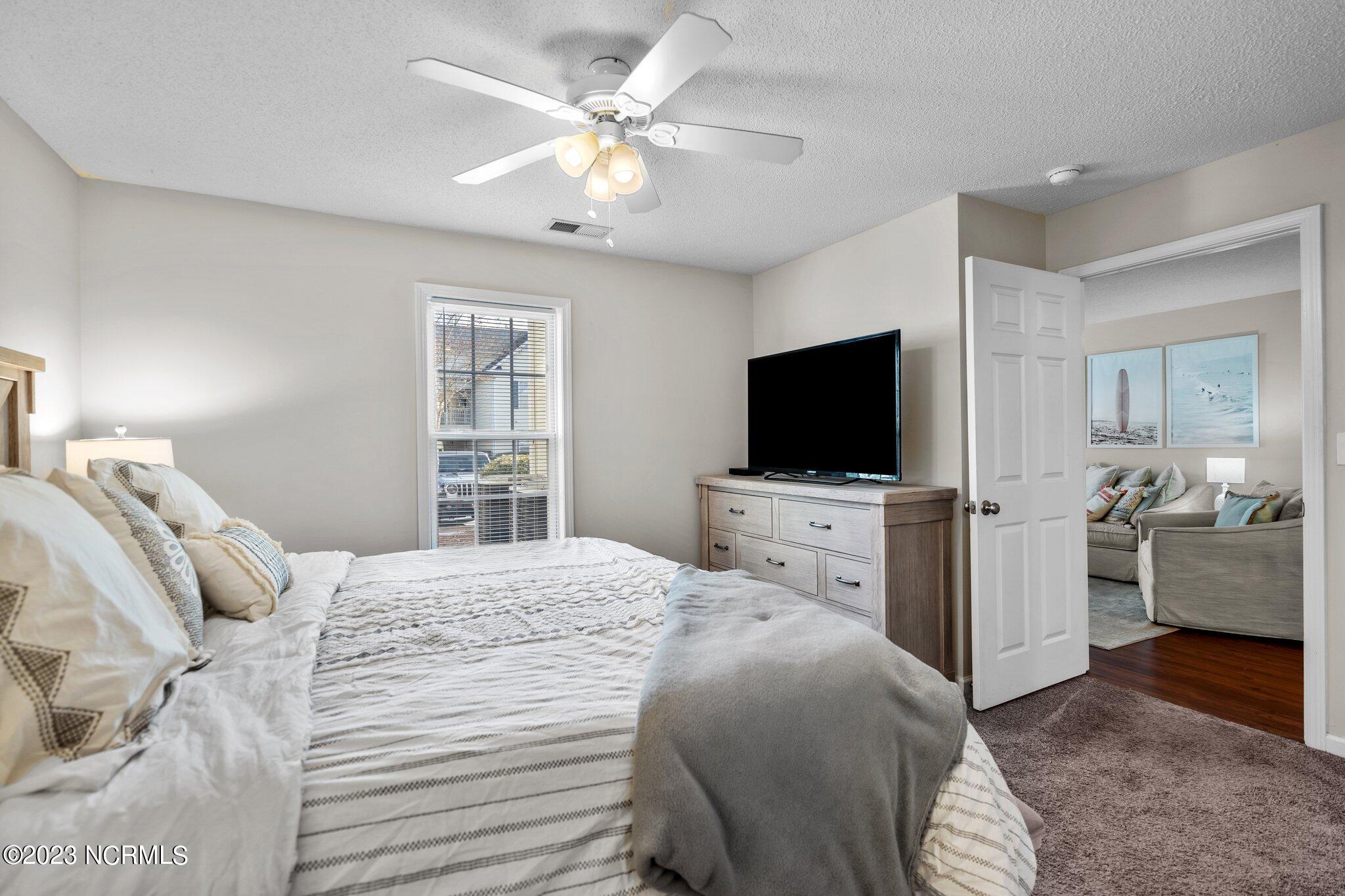 5010 Hunters Trail, Unit 2 Wilmington, NC 28405 - Photo 20 of 40 28-web-or-mls-DSC06859
