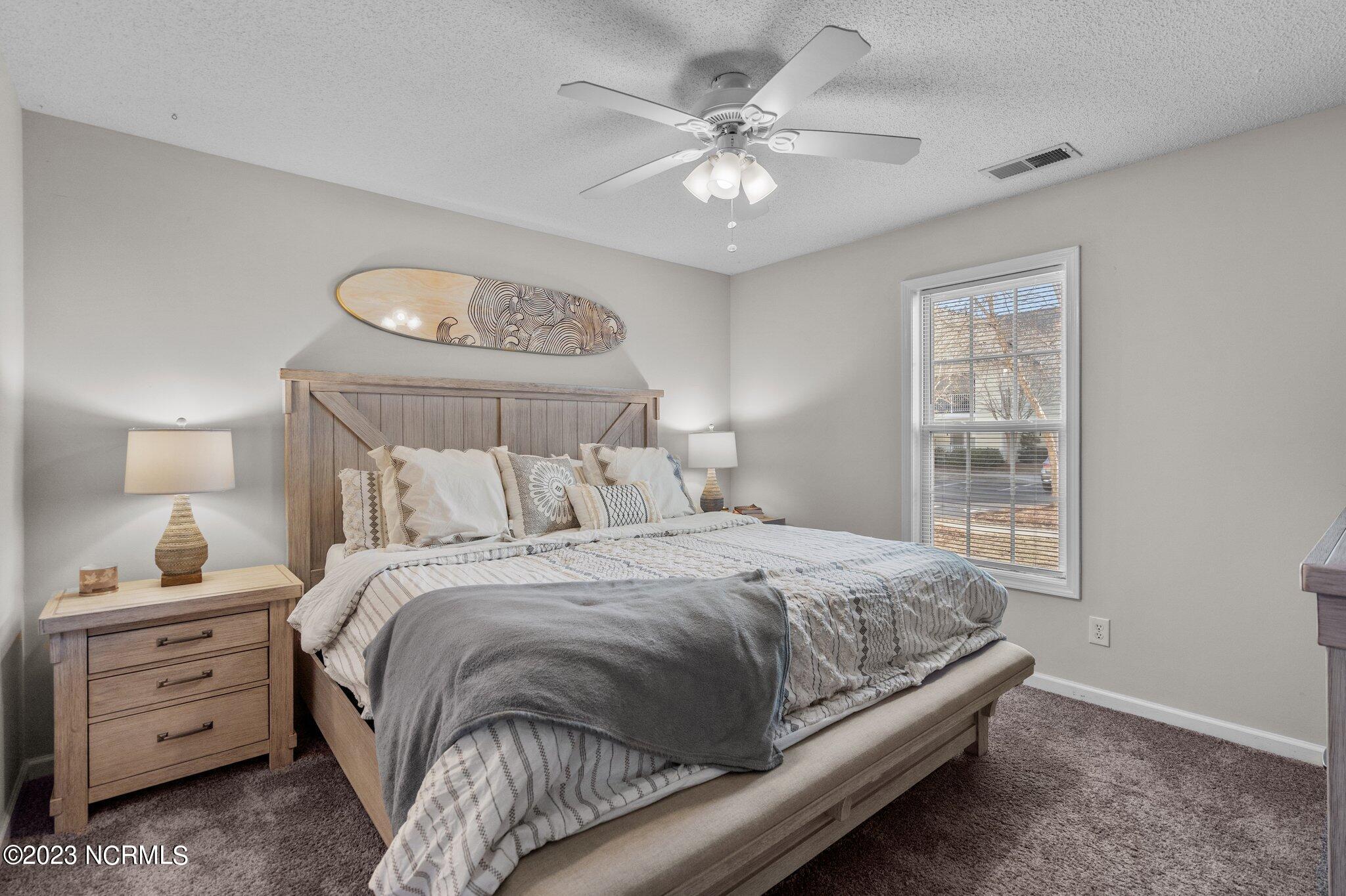 5010 Hunters Trail, Unit 2 Wilmington, NC 28405 - Photo 6 of 40 27-web-or-mls-DSC06856