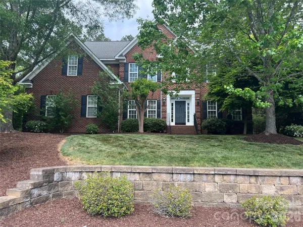 $749,900 | 6208 Pumpernickel Lane, Wesley Chapel, NC 28110