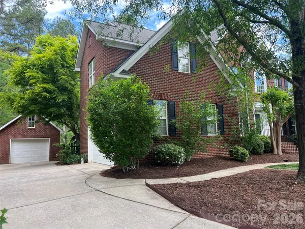 $749,900 | 6208 Pumpernickel Lane, Wesley Chapel, NC 28110