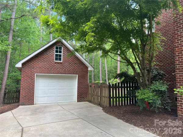 $749,900 | 6208 Pumpernickel Lane, Wesley Chapel, NC 28110