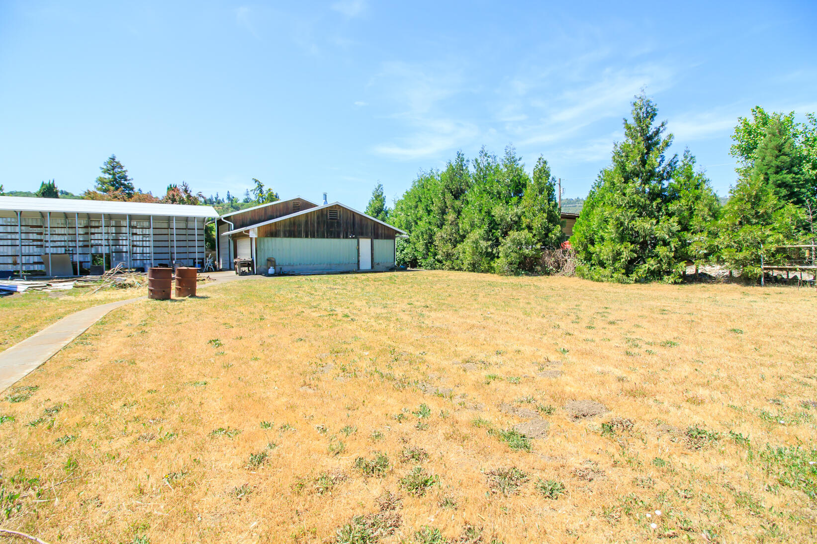 2037 South Stage Road Medford, OR 97501 - Photo 26 of 32 26