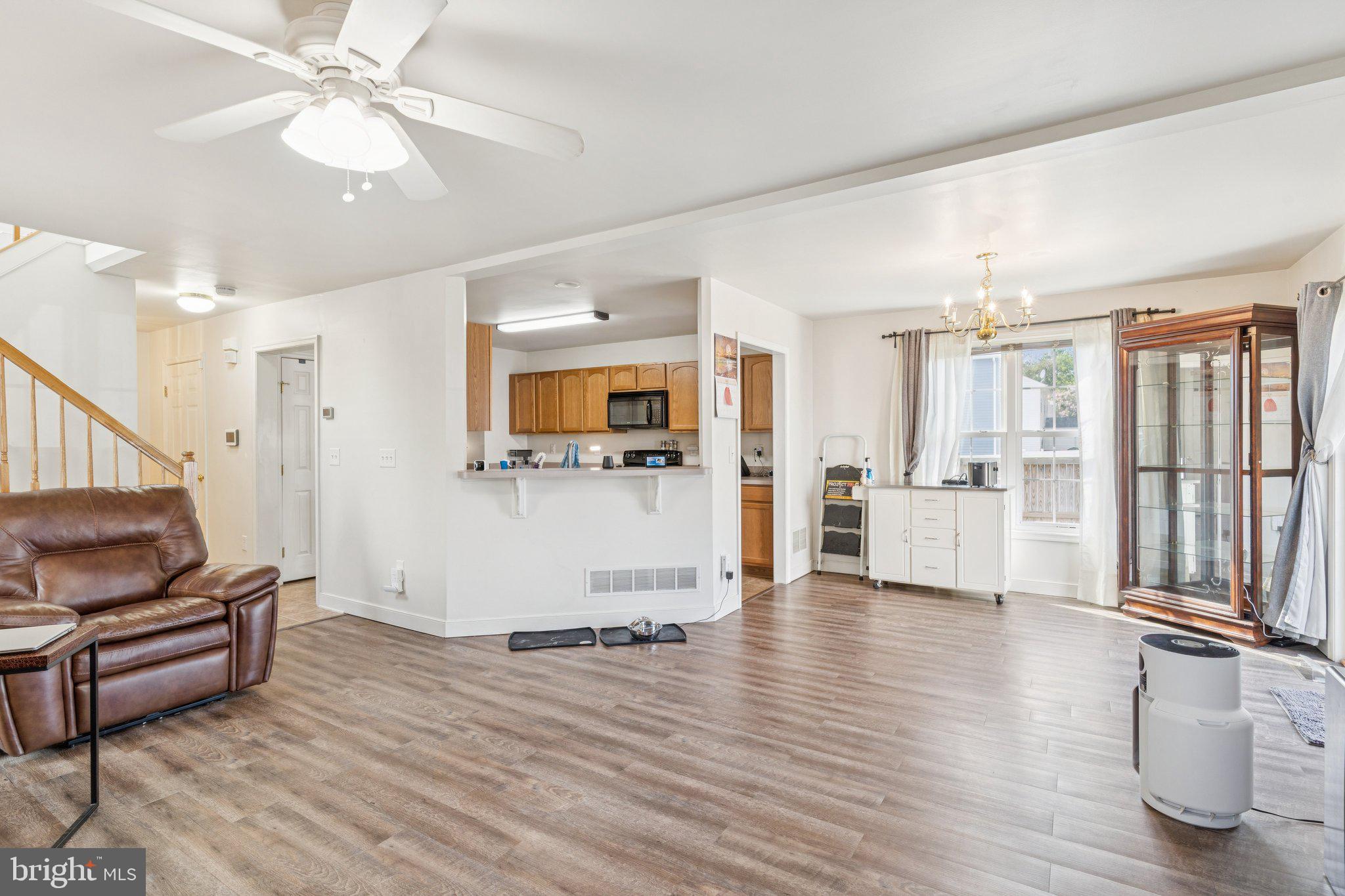 7821 Outing Avenue Pasadena, MD 21122 - Photo 5 of 28