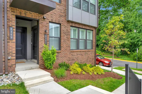 $779,000 | 4149 Red Mulberry Drive, Fairfax, VA 22033