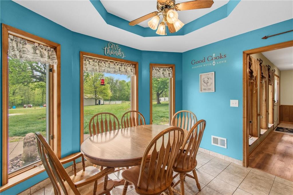 4021 Country Squire Road Oak Grove, MO 64075 - Photo 11 of 45