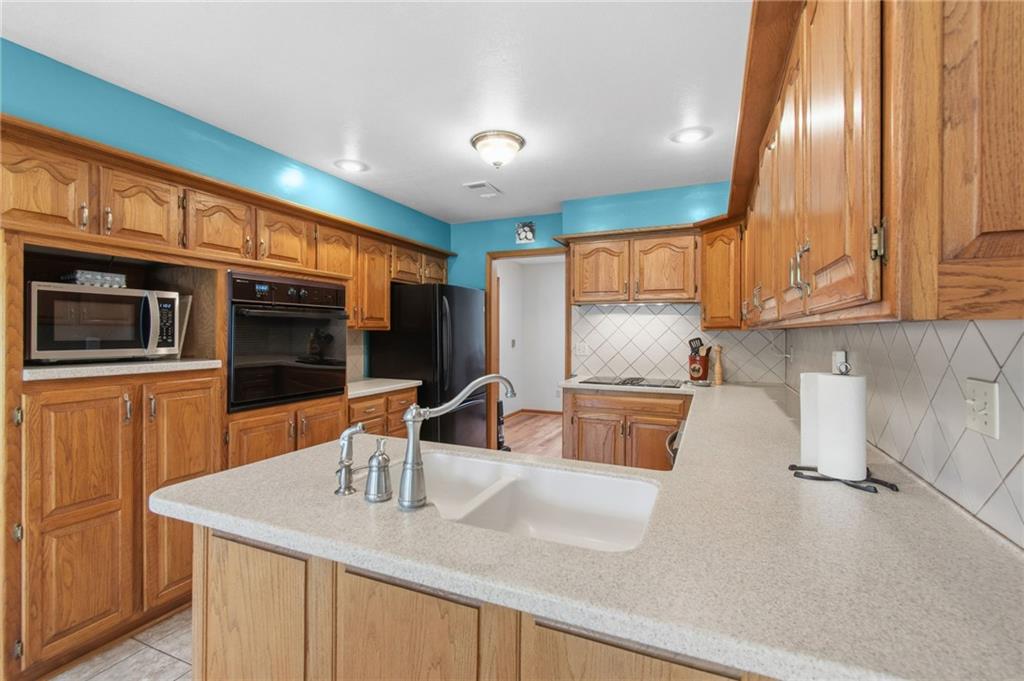 4021 Country Squire Road Oak Grove, MO 64075 - Photo 13 of 45