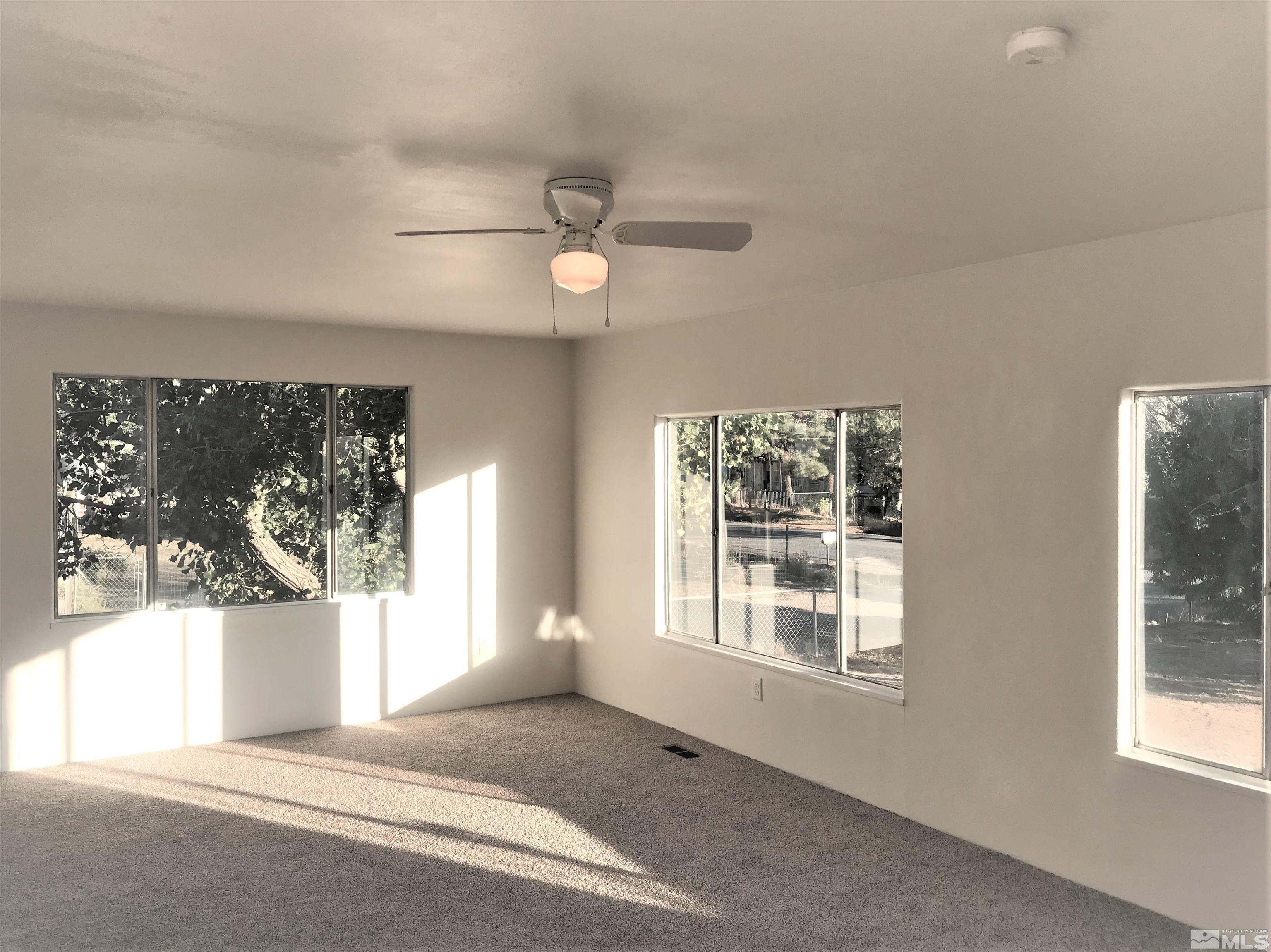 3860 Hummingbird Drive Reno, NV 89508 - Photo 4 of 8 Photo 4