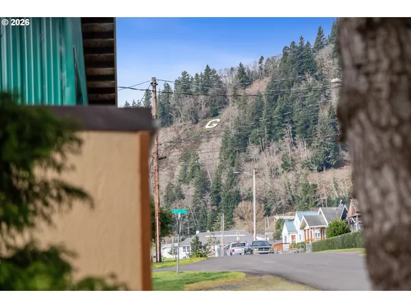 $379,900 | 111 Cypress Avenue, Garibaldi, OR 97118